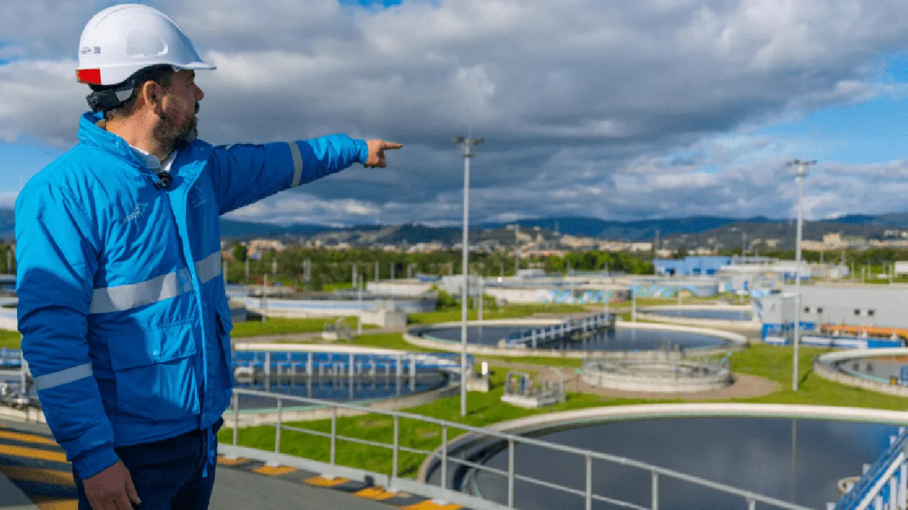 Bogotá inaugura planta para transformar biosólidos en cenizas y reducir residuos