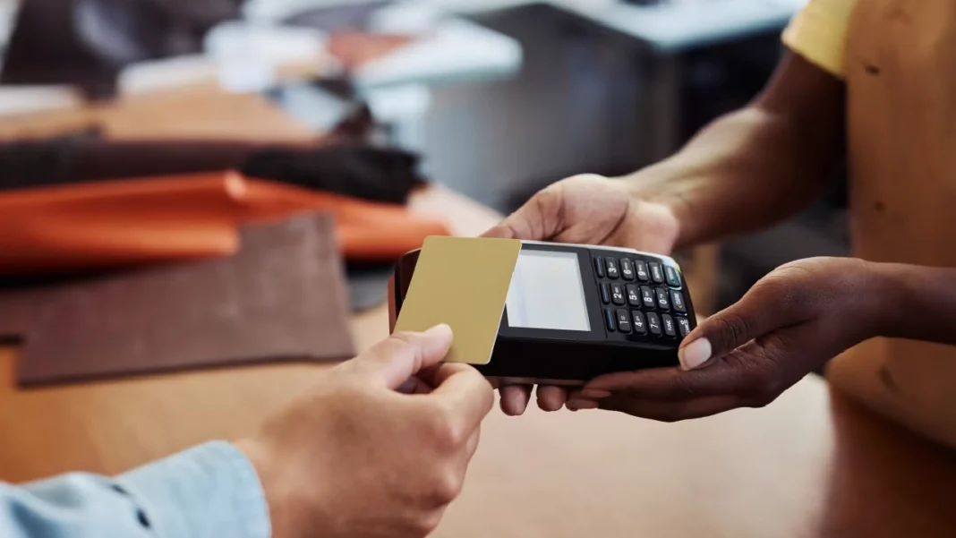 Gobierno baja a 0% la retención en pagos con medios electrónicos: tarjetas, Bre-B y más