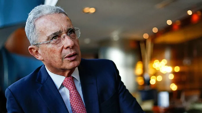 Uribe, el articulador del nuevo mapa político de cara a 2026