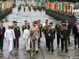 Venezuela pide colaboración a Colombia mientras despliega 15.000 soldados en frontera