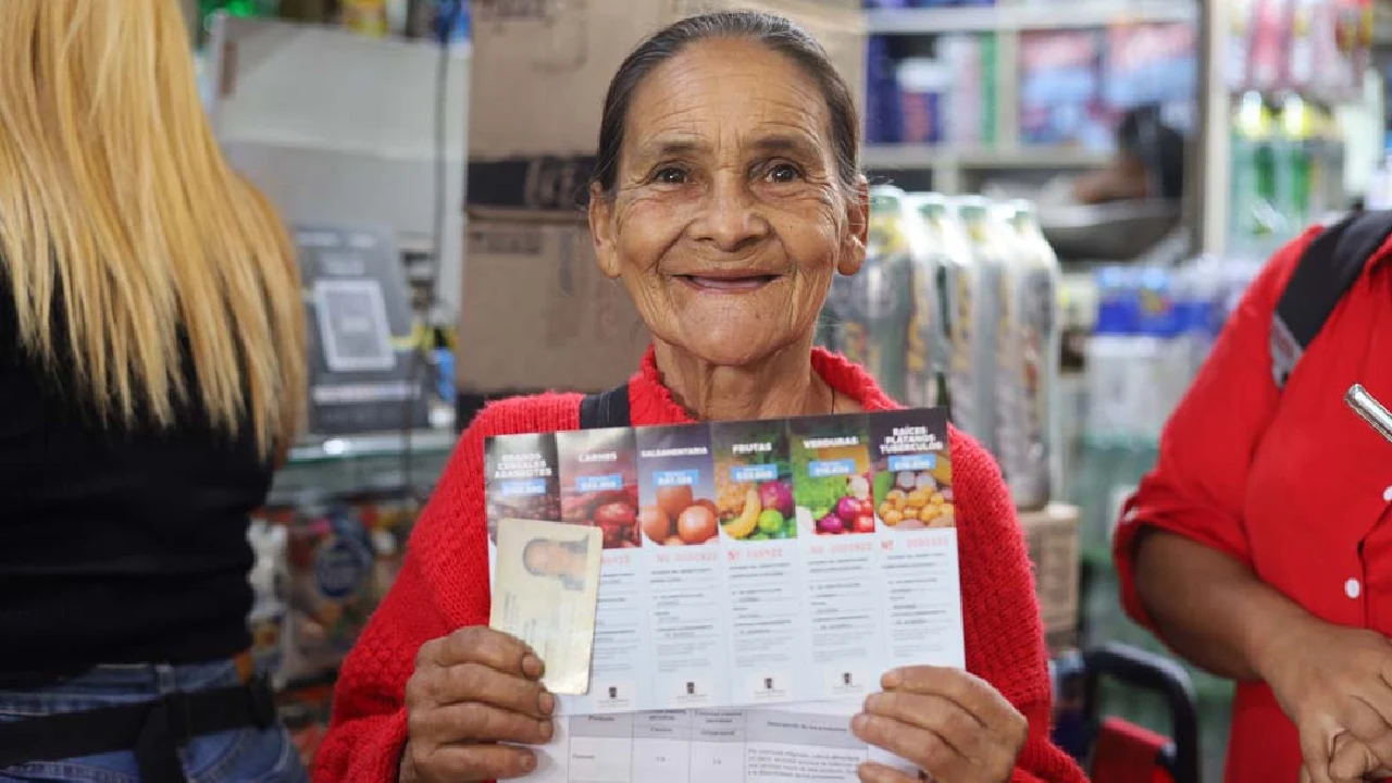 15.484 familias se benefician con bonos de alimentación en Medellín 2 15.484 familias se benefician con bonos de alimentación en Medellín