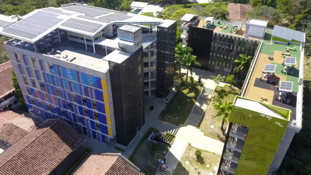 Medellín amplía el acceso a la educación superior con más de 43.000 estudiantes matriculados