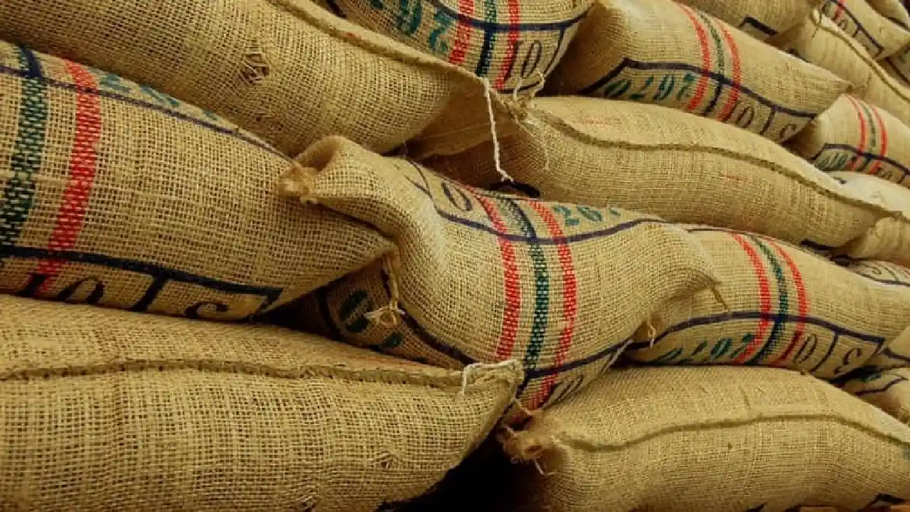 Cafeteros advierten: café barato de Brasil amenaza al mercado nacional