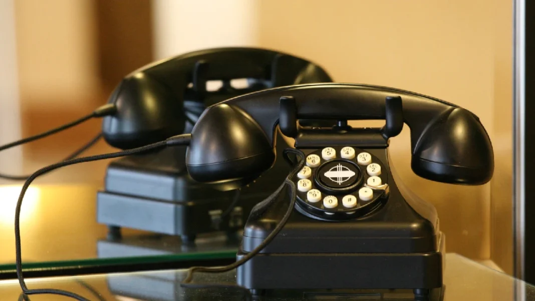 Del despertador a la cámara: lo que los smartphones dejaron obsoleto