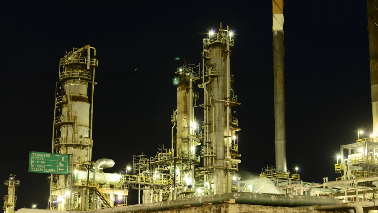 Ecopetrol lanza operación multimodal para aumentar exportación de asfalto
