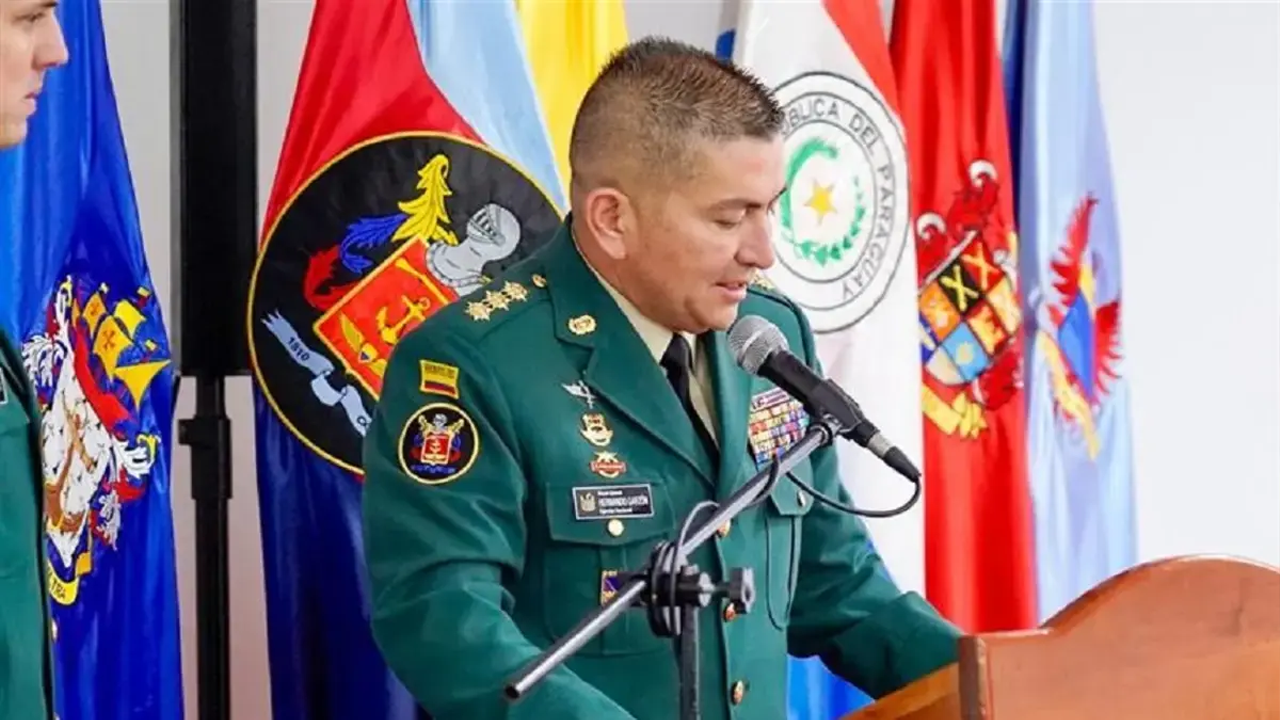 La destitución inmediata del mayor general Hernando Garzón Rey del servicio activo de las Fuerzas Militares de Colombia, anunciada el 10 de septiembre de 2025 por el presidente Gustavo Petro