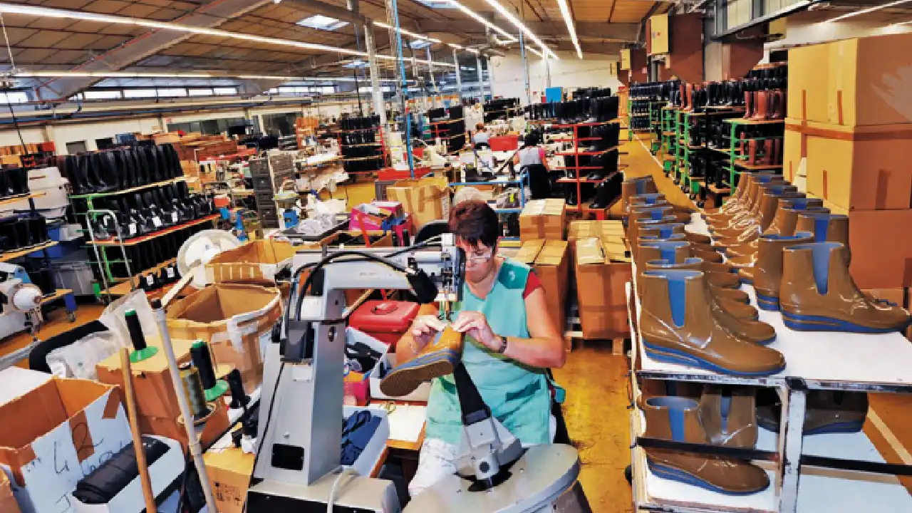 Gobierno baja aranceles a insumos textiles y de calzado para enfrentar a Temu y Shein 1