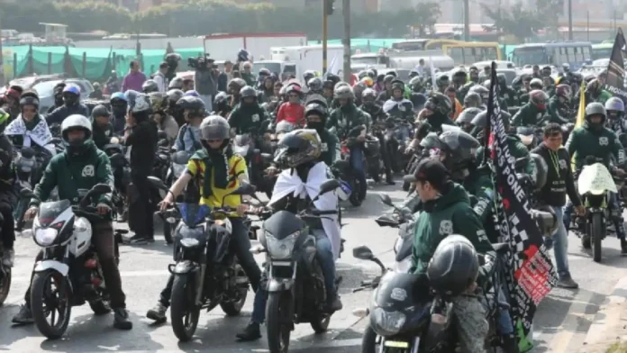 ¿Qué vías no tomar por las protestas en Bogotá este martes?