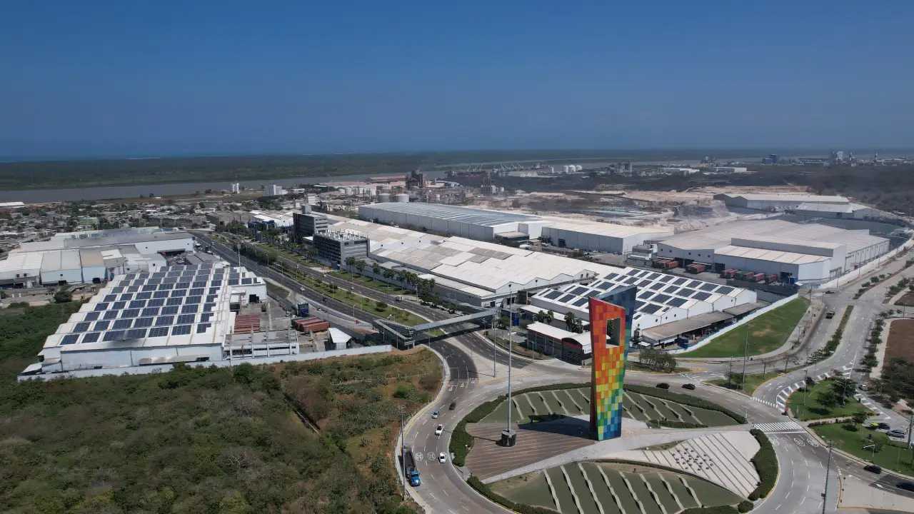 Tecnoglass amplía su línea de crédito a 500 millones de dólares y extiende vencimiento hasta 2030