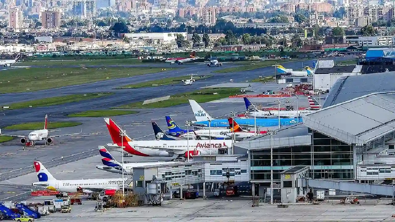 Transporte aéreo en Colombia: 37,7 millones de pasajeros viajaron entre enero y agosto de 2025