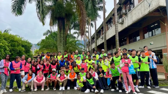 Politécnico Jaime Isaza Cadavid abrió sus puertas a semifinalistas de Habilidosos Politécnico Jaime Isaza Cadavid abrió sus puertas a semifinalistas de Habilidosos