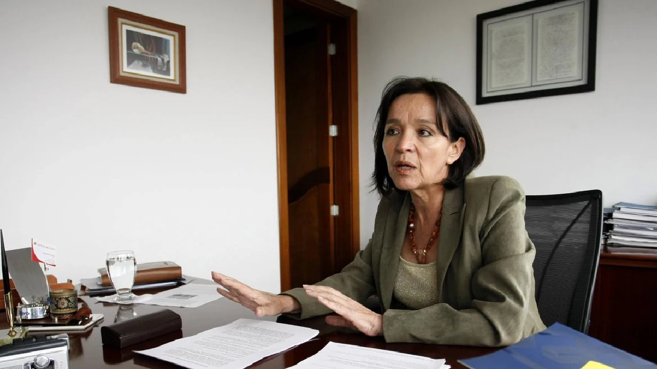 Carf advierte sobre déficit fiscal y proyecciones optimistas del Gobierno