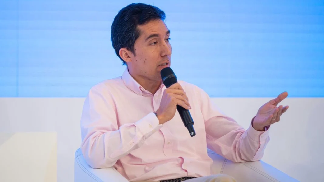 Confianza empresarial en Colombia cae en agosto por menor optimismo económico