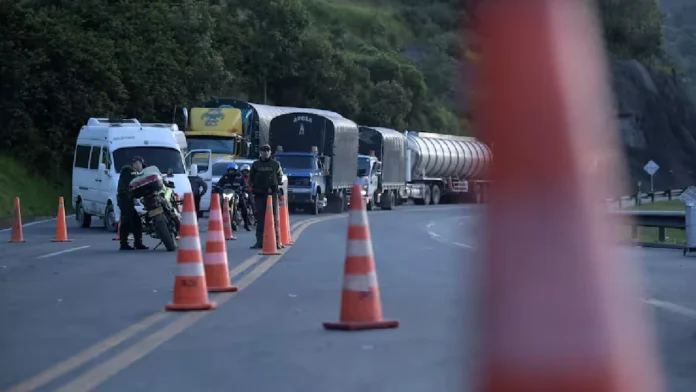 ANI destina más de $9.134 millones para intervenir el kilómetro 18 de la vía al Llano ANI destina más de $9.134 millones para intervenir el kilómetro 18 de la vía al Llano