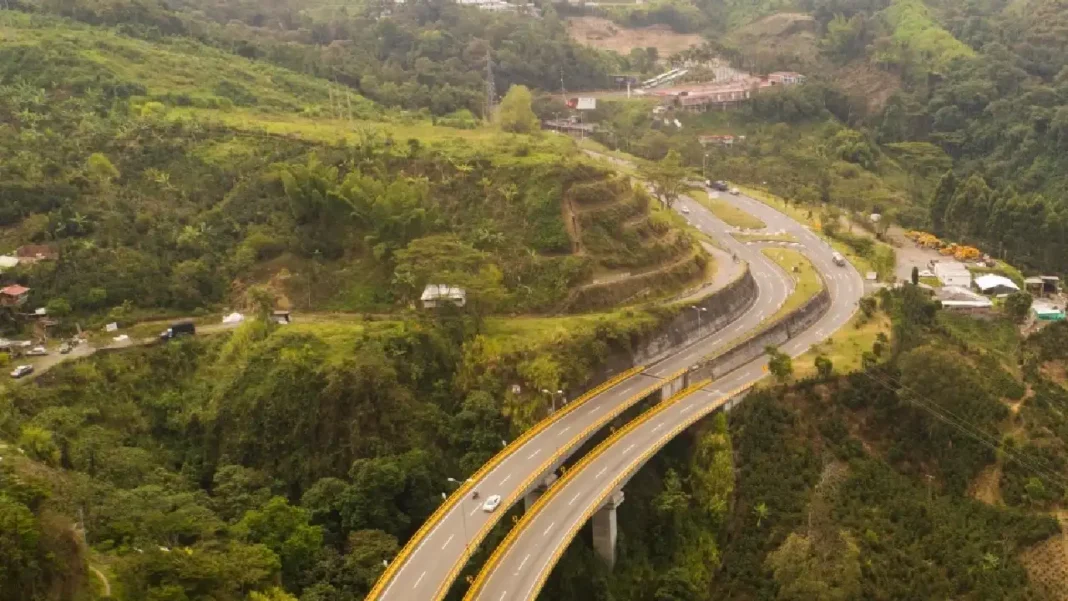 Empresarios del Eje Cafetero defienden APP como pilar de la infraestructura nacional