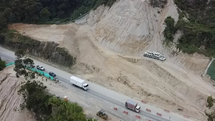 Troncal del Café cerrada en Sinifaná: rutas alternas para vehículos y carga pesada