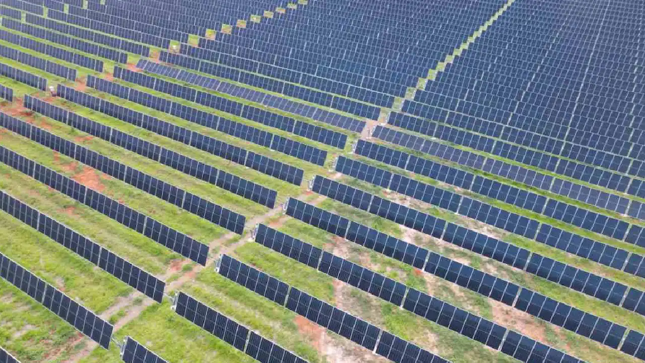 Anla autoriza proyectos de energía solar y transmisión eléctrica clave para la transición energética en Colombia