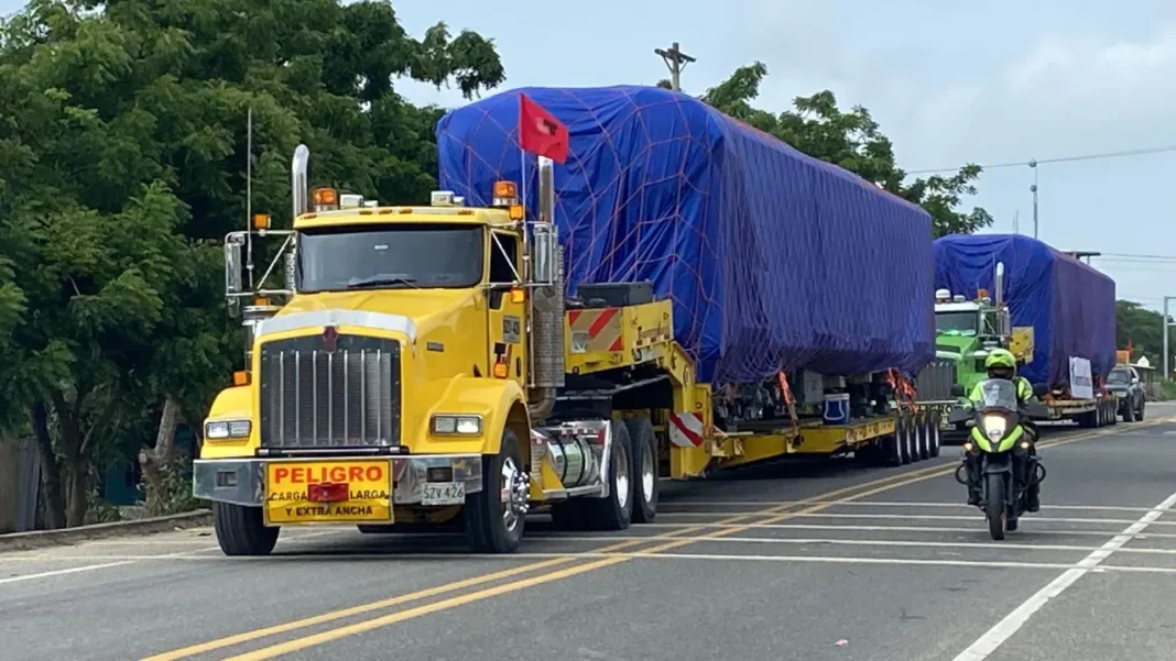 Fotos: Vagones del Metro de Bogotá vienen por carretera escoltados