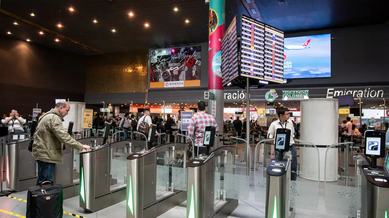 Viajes internacionales de colombianos: crecen 1% y cambian las preferencias de destinos