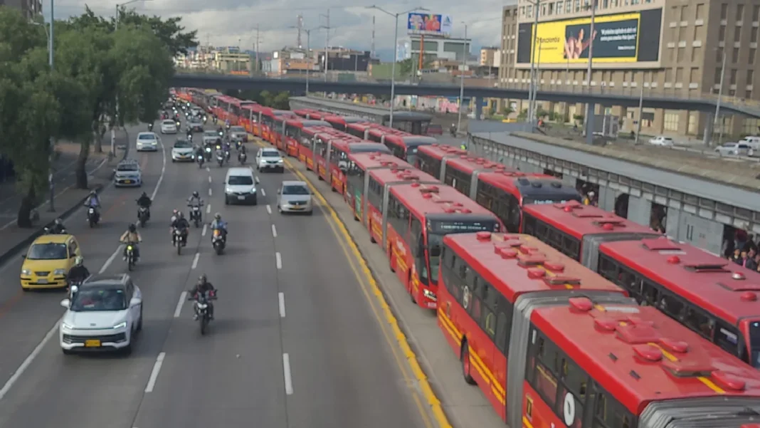 Movilidad en Bogotá: protestas y disturbios afectaron TransMilenio y principales corredores viales