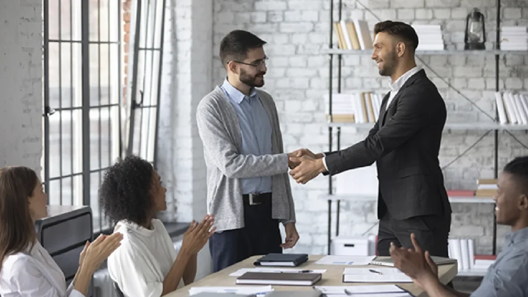 ¿Cuántos impuestos pagan los trabajadores? La OCDE revela los países con mayor carga tributaria