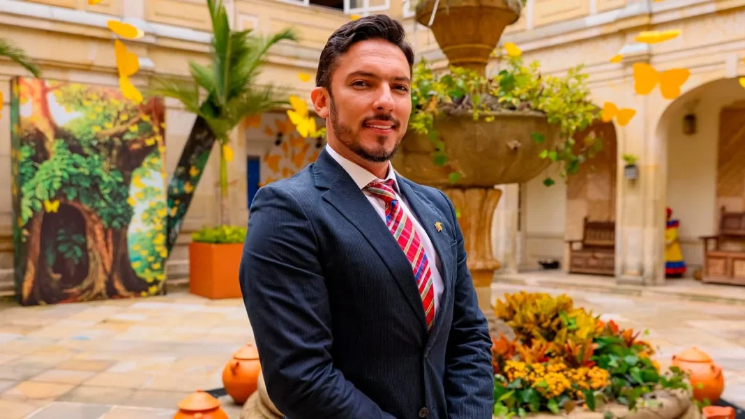 ¿Por qué suspendieron a Juan Carlos Florián, ministro de la Igualdad?