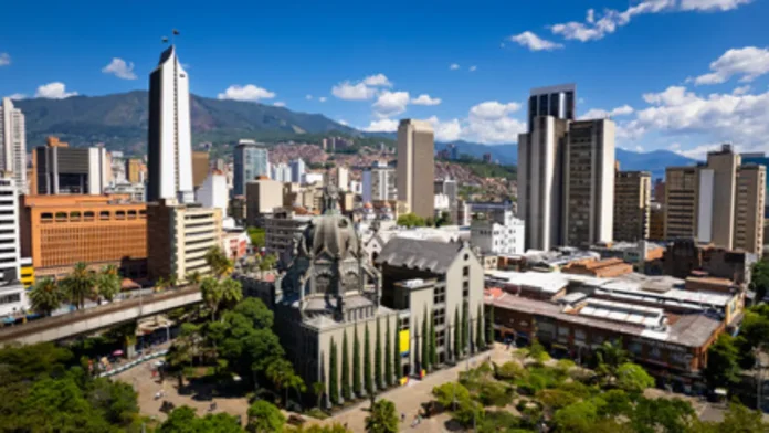 Con campaña antipólvora, Medellín espera tener una Navidad con bienestar