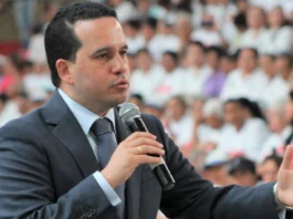 Carlos Andrés Trujillo, uno de los líderes más influyentes del Partido Conservador, deja el Senado y anuncia su regreso a la Alcaldía de Itagüí para fortalecer su base política en Antioquia.