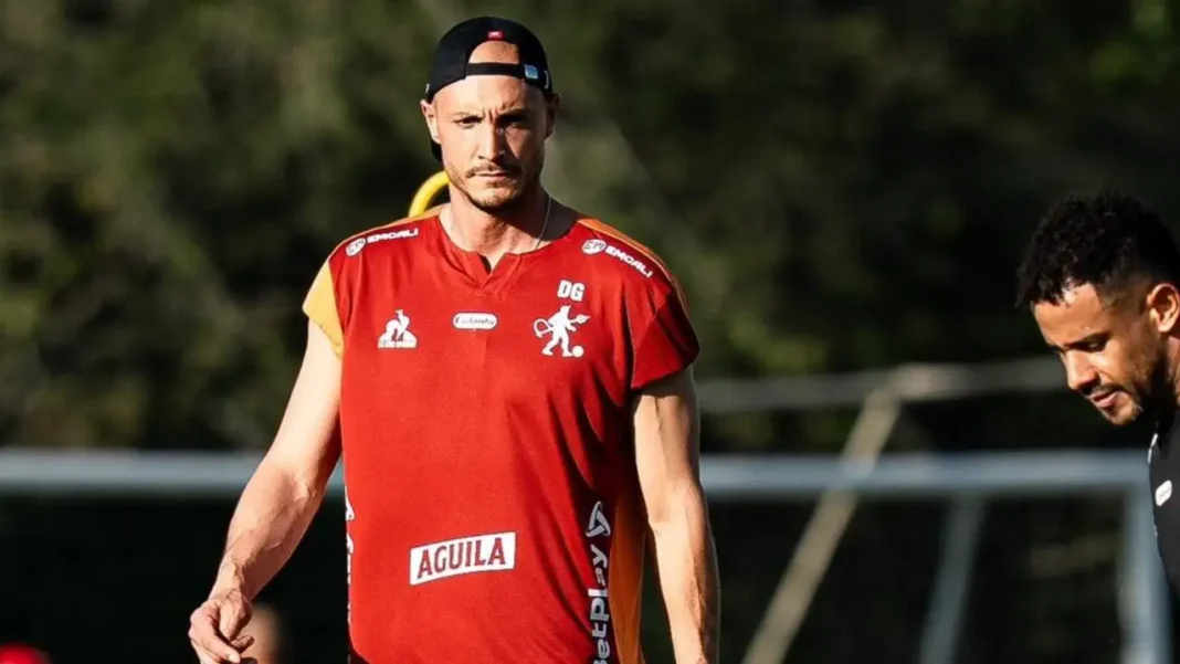 El sueldo de David Gonzalez, el DT que puso en crisis a Millonarios y América