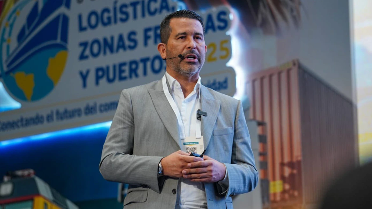 Luis Eduardo Llinás sale de la Dian tras nueve meses al frente de la entidad tributaria Luis Eduardo Llinás sale de la Dian tras nueve meses al frente de la entidad tributaria