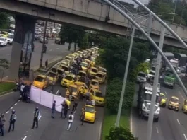 Cómo va el paro de taxistas en Medellín hoy