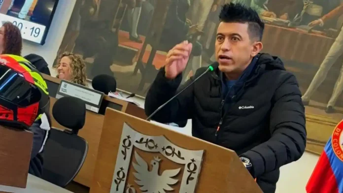 Procuraduría suspende e inhabilita durante 14 meses a ‘Fuchi’, concejal de Bogotá Procuraduría suspende e inhabilita durante 14 meses a ‘Fuchi’, concejal de Bogotá