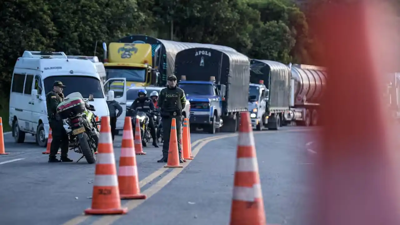 Cierre total en la antigua vía al Llano: esto se sebe Cierre total en la antigua vía al Llano: esto se sebe