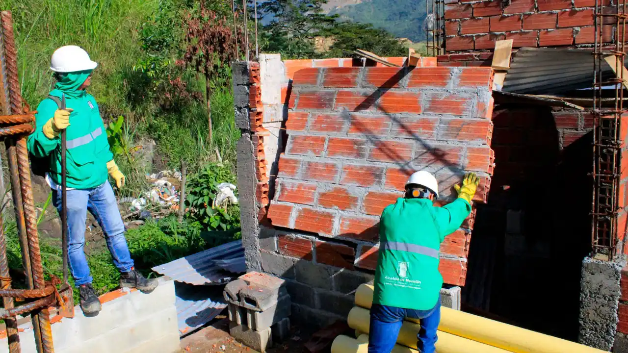 Loteo ilegal en Medellín: 1.467 construcciones desmontadas en lo que va del año