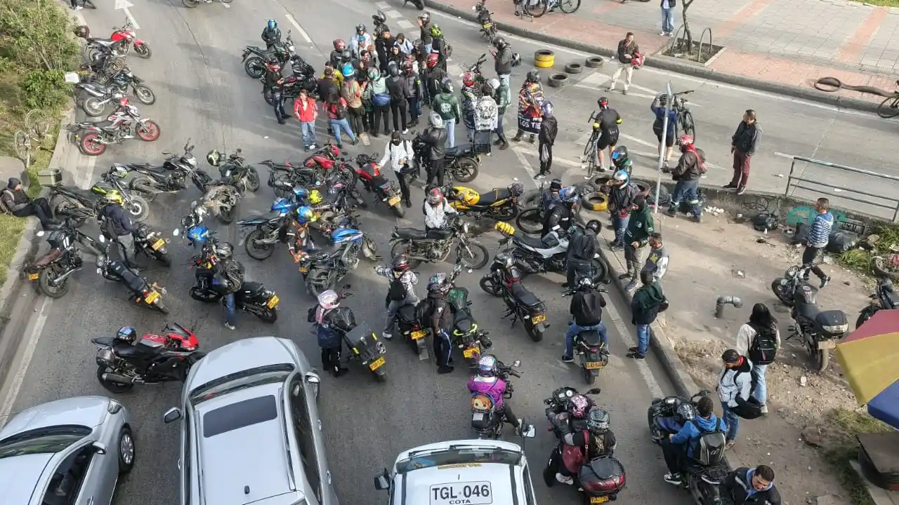 Una por una: las restricciones a motos en Bogotá que causaron caos en la ciudad y manifestaciones Una por una: las restricciones a motos en Bogotá que causaron caos en la ciudad y manifestaciones