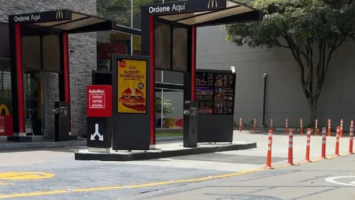 McDonald’s y la Alcaldía de Bello impulsan el empleo juvenil con nueva alianza empresarial McDonald’s y la Alcaldía de Bello impulsan el empleo juvenil con nueva alianza empresarial