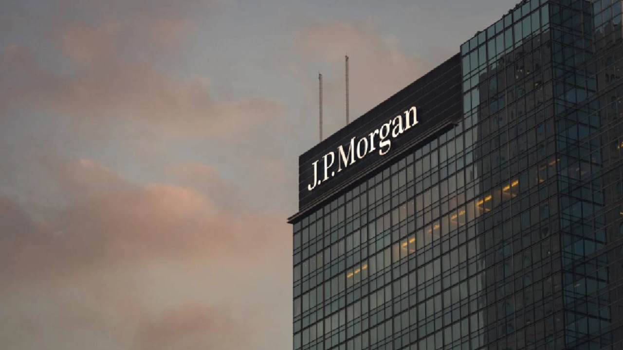JP Morgan alerta que la política fiscal amenaza la lucha contra la inflación en Colombia