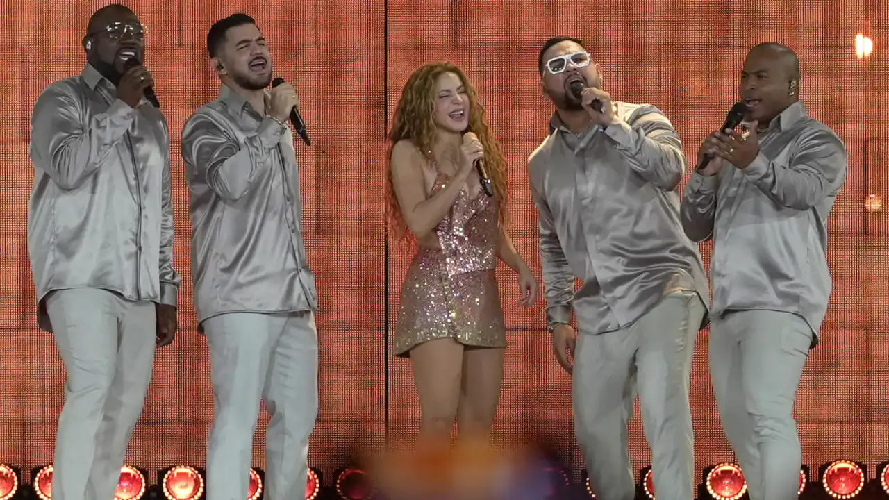 Los mejores videos de Shakira y Grupo Niche en concierto en Cali Los mejores videos de Shakira y Grupo Niche en concierto en Cali