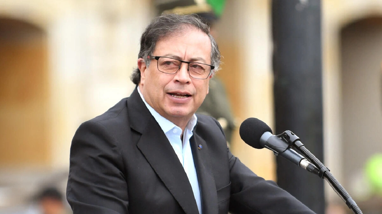 Petro exige a Estados Unidos no interferir en la política interna de Colombia