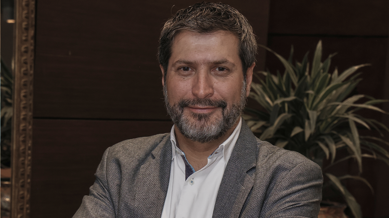 Santiago Cardona y Hernán Rodríguez integrarán el Consejo Directivo de la ACM 1 Santiago Cardona Múnera cuenta con más de 20 años de experiencia en la industria minera. Desde 2018 ocupa el cargo de vicepresidente de Operaciones en Mineros S.A.