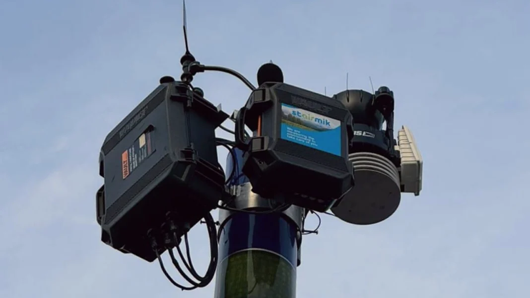 El centro comercial Nuestro Bogotá instaló un vigía ambiental que monitorea en tiempo real la calidad del aire y el ruido, en alianza con la Aerocivil, cerca del aeropuerto El Dorado.