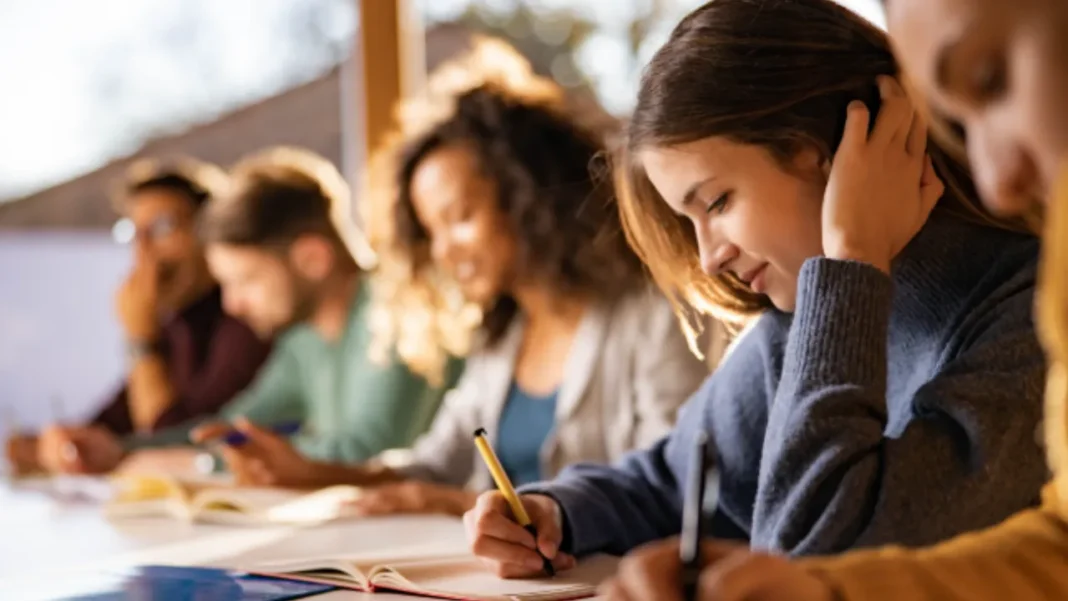 Envigado: Así puede aplicar a becas de educación superior Superé 2026 - I