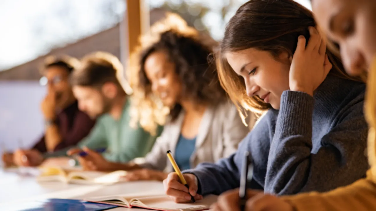 Envigado: Así puede aplicar a becas de educación superior Superé 2026 - I Envigado: Así puede aplicar a becas de educación superior Superé 2026 - I