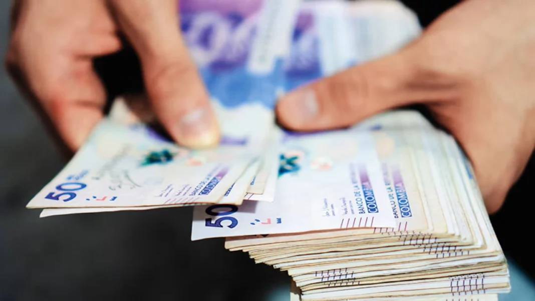 Salario Mínimo 2026: Gobierno colocará una cifra que ronda los $3.000.000 para referencia y discusión