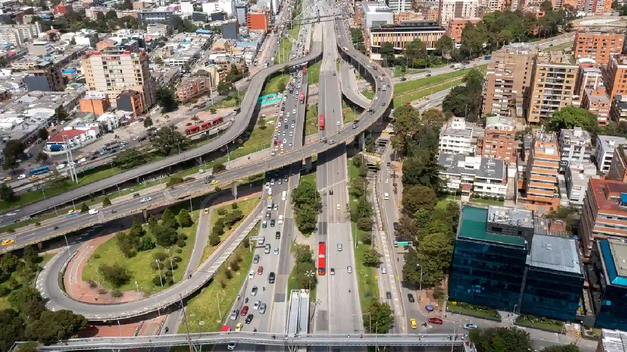 Cierres viales en Puente Aranda por implosión de puentes: recomendaciones para el puente del 12 de octubre
