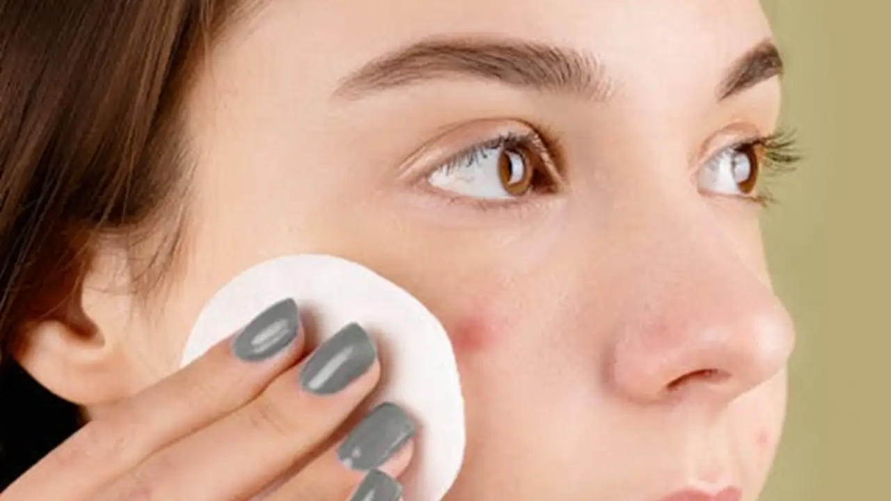 En este escenario, los productos con ácido salicílico se han posicionado como una de las mejores opciones para quienes buscan mejorar la apariencia y salud de su rostro. En este escenario, los productos con ácido salicílico se han posicionado como una de las mejores opciones para quienes buscan mejorar la apariencia y salud de su rostro.