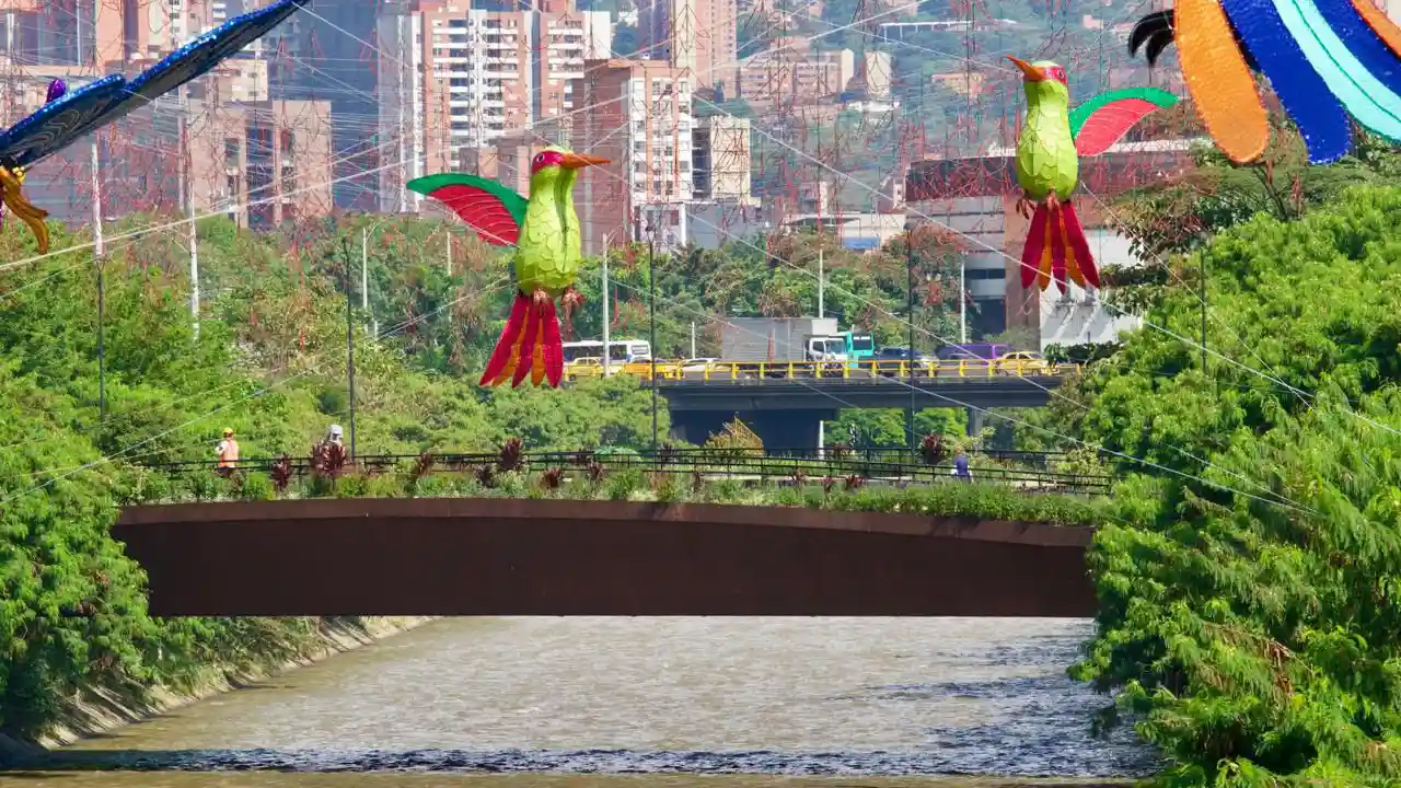 EPM confirmo la fecha y duracion de los alumbrados navidenos de Medellin 2025 1