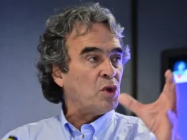 Sergio Fajardo presentó propuestas de infraestructura para un país más conectado