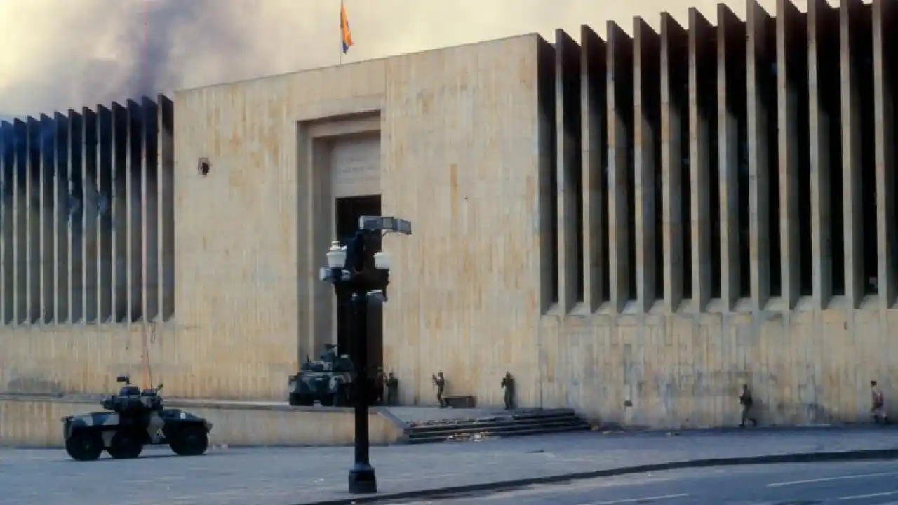 Cómo y dónde ver acto conmemorativo de los 40 años del holocausto en Palacio de Justicia