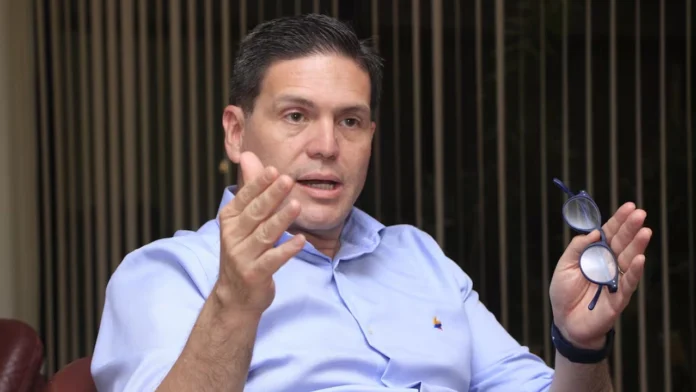 Juan Carlos Pinzón confirma su participación en la Gran Consulta por Colombia